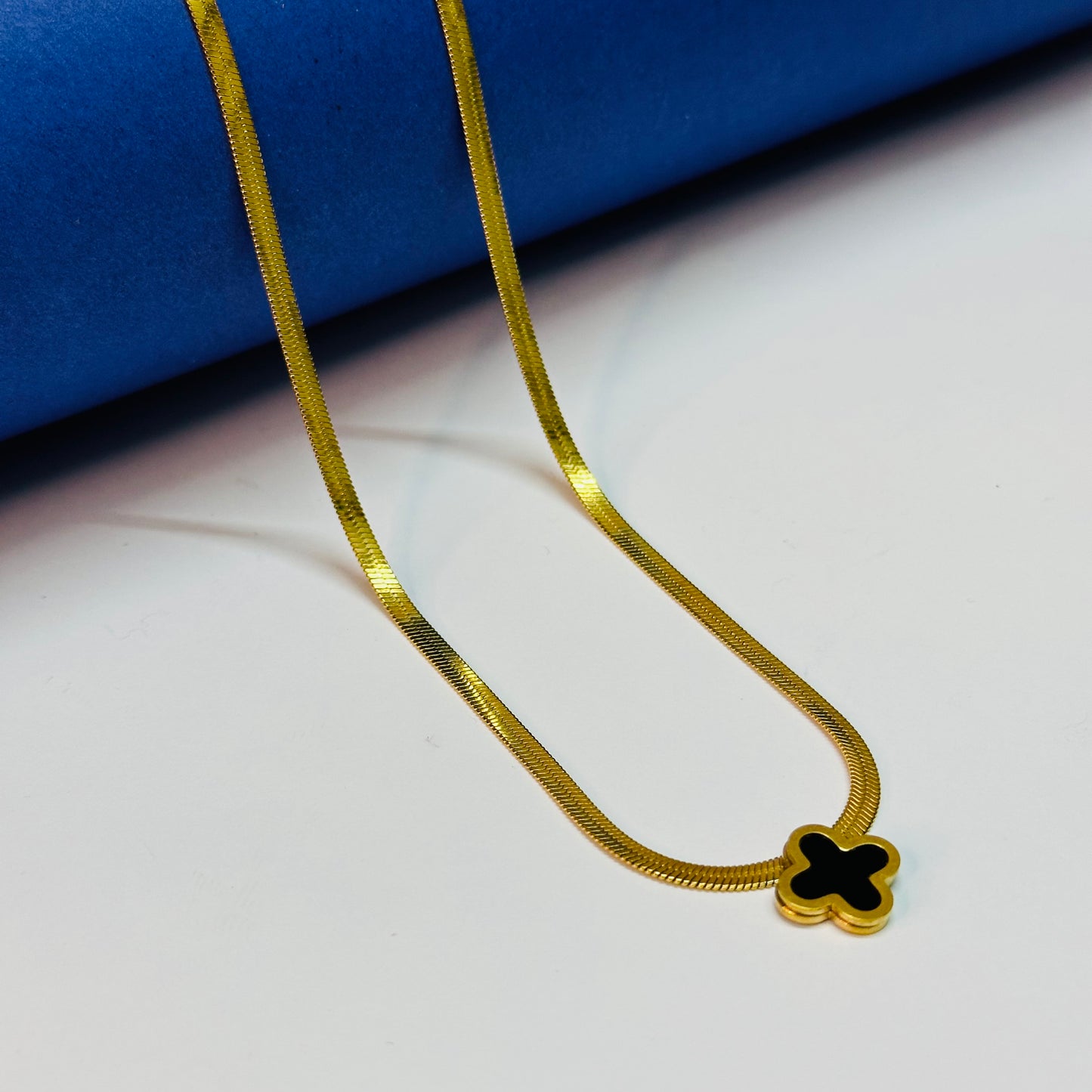 Clover Snake Necklace - Stainless Steel
